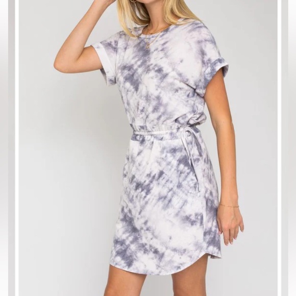 Gilli brand- SHORT DOLMAN, ROLL UP SLEEVE, SIDE TIE WAIST DRESS (new with tags) - Picture 7 of 8